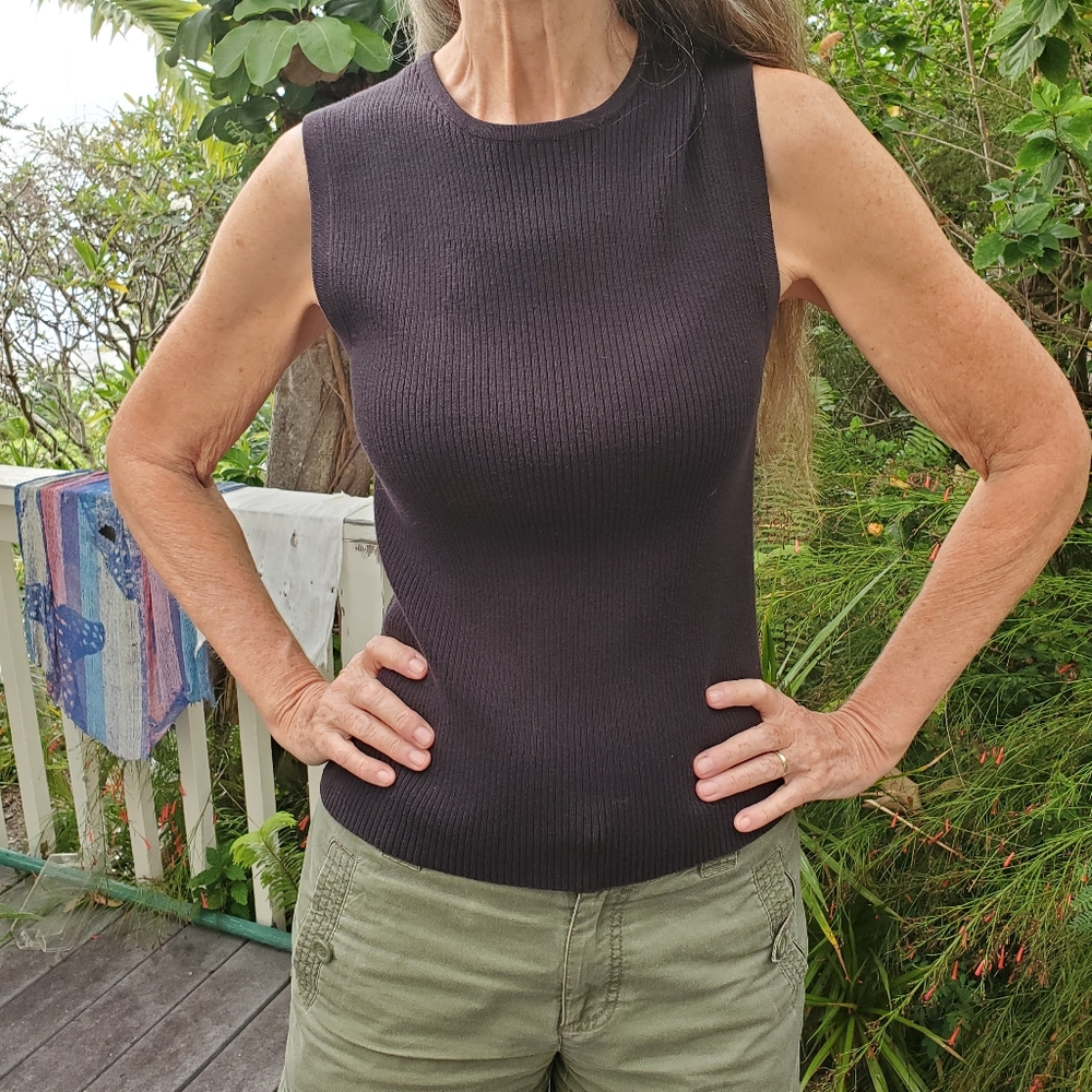 The Gap Medium Black Knit Sleeveless Top